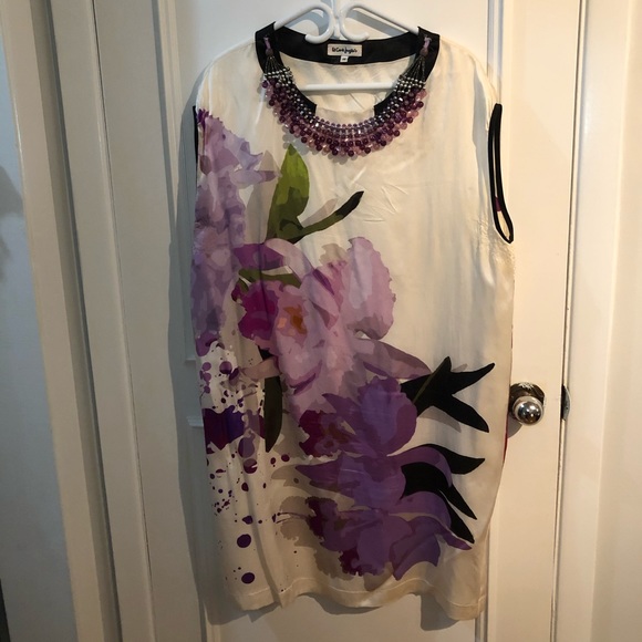 Silky white dress with purple flowers - Picture 1 of 2